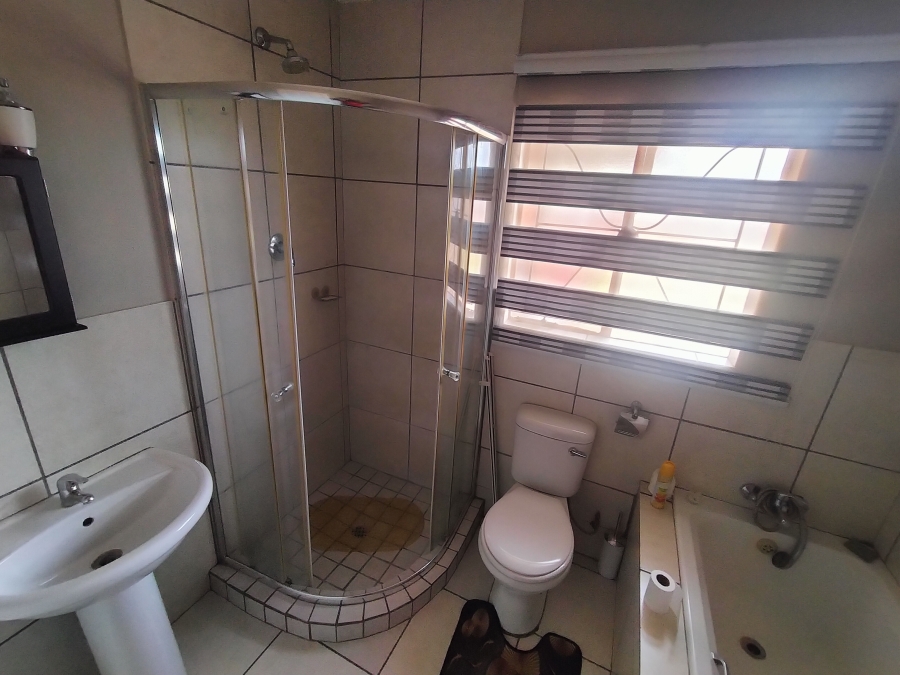 3 Bedroom Property for Sale in Ikageng North West